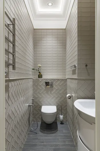 Интерьер ванной с нишей из плитки  смотреть на Basicdecor