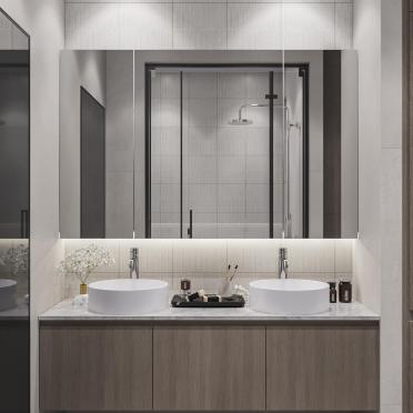 Интерьер ванной с зеркалом на двери  смотреть на Basicdecor