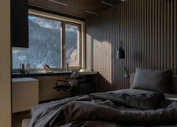 Интерьер спальни c подсветкой  смотреть на Basicdecor