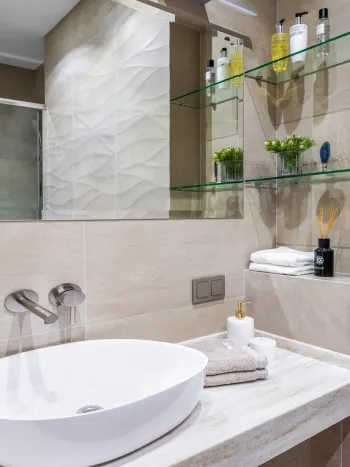 Интерьер ванной в современном стиле смотреть на Basicdecor