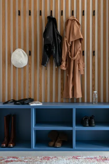 Интерьер прихожей с проходной  смотреть на Basicdecor