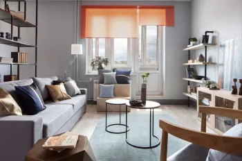 Интерьер гостиной с жалюзи в современном стиле смотреть на Basicdecor