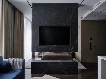 Интерьер спальни с керамогранитом на стену с телевизором  смотреть на Basicdecor