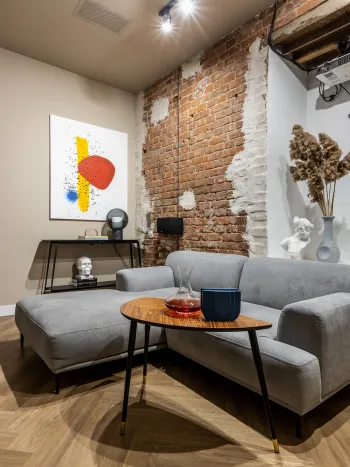 Интерьер гостиной в стиле лофт смотреть на Basicdecor