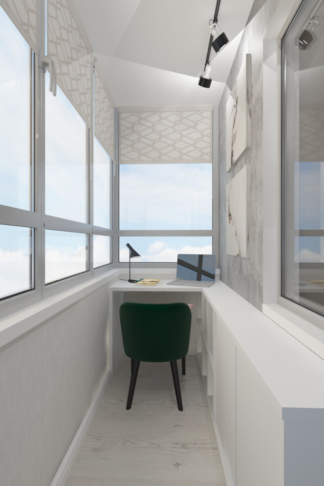 Интерьер c рабочим местом, балконом и панорамными окнами в современном стиле