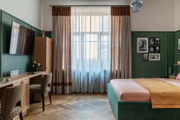 Интерьер спальни c рабочим местом  смотреть на Basicdecor