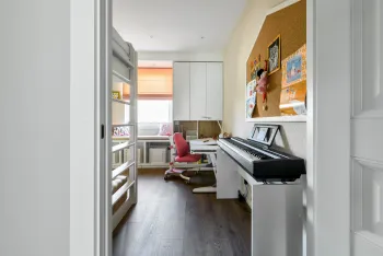 Интерьер детской c рабочим местом  смотреть на Basicdecor