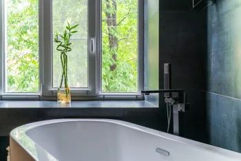 Интерьер ванной в современном стиле смотреть на Basicdecor