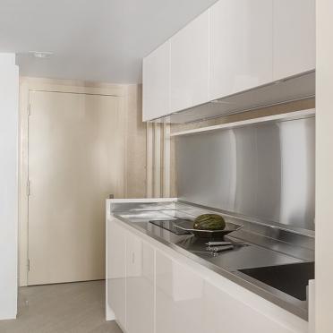Интерьер кухни в современном стиле смотреть на Basicdecor