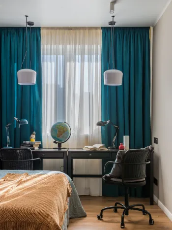 Интерьер спальни c рабочим местом в неоклассике смотреть на Basicdecor
