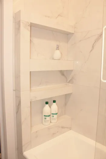 Интерьер ванной в современном стиле смотреть на Basicdecor