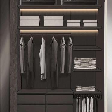Интерьер гардеробной c подсветкой  смотреть на Basicdecor