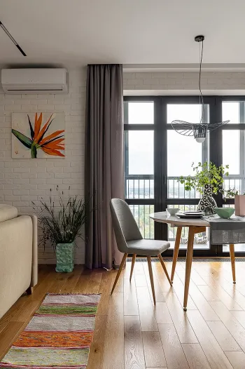 Интерьер с балконом  смотреть на Basicdecor
