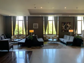 Интерьер гостиной c подсветкой в современном стиле смотреть на Basicdecor