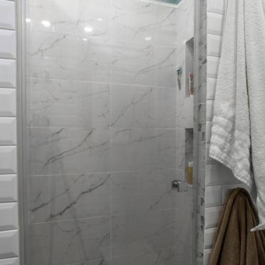 Интерьер ванной в неоклассике смотреть на Basicdecor