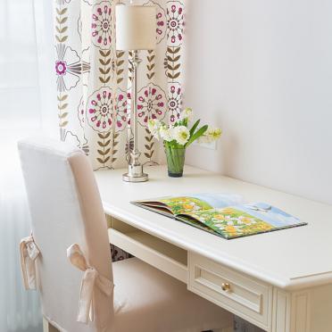 Интерьер c рабочим местом в современном стиле смотреть на Basicdecor