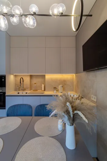 Интерьер кухни c подсветкой  смотреть на Basicdecor