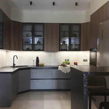 Интерьер кухни с нишей с подсветкой и с подсветкой  смотреть на Basicdecor