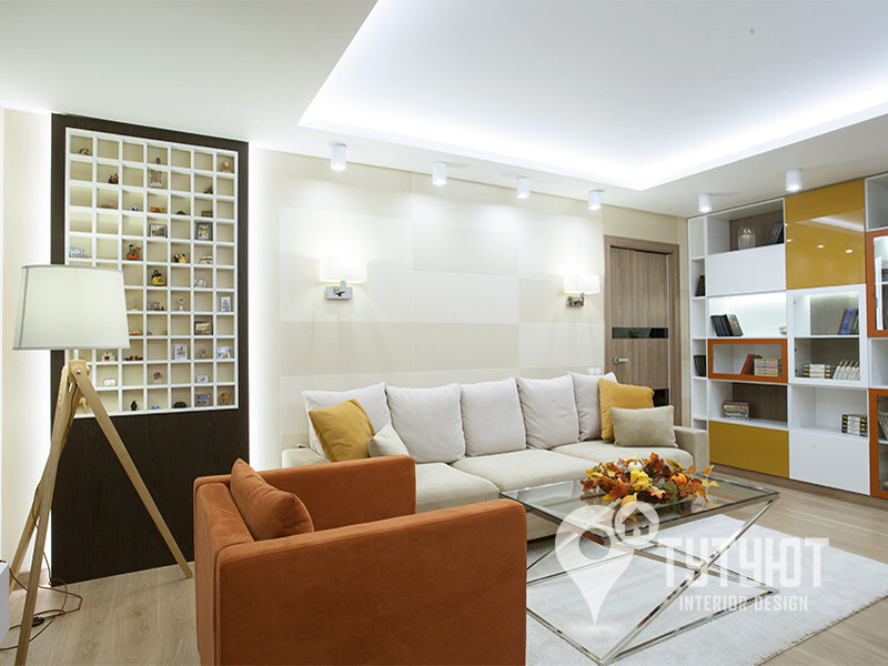 Интерьер гостиной cауной, проходной и подсветкой светодиодной в современном стиле и в восточном стиле