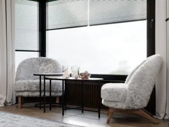 Интерьер спальни с жалюзи  смотреть на Basicdecor