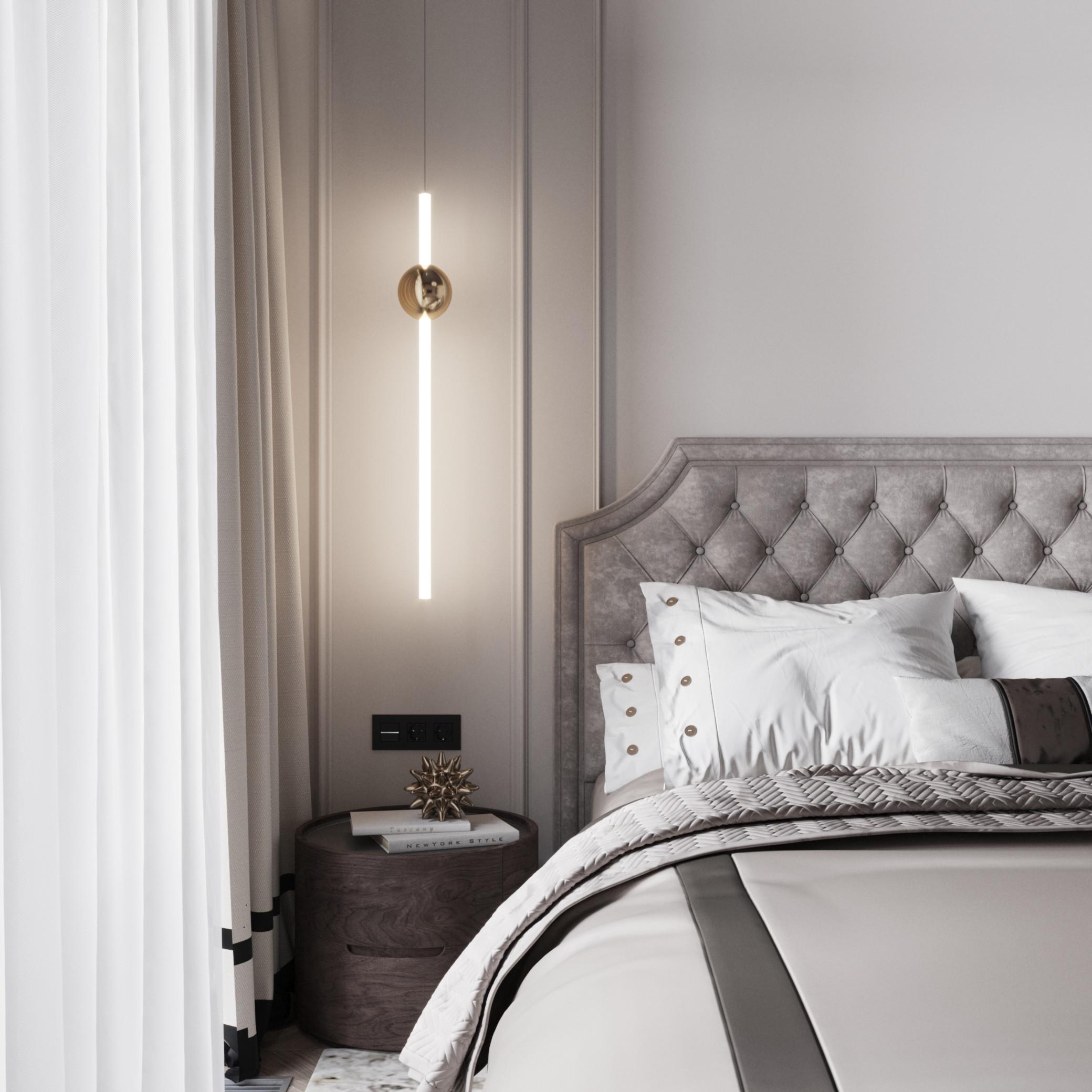 Интерьер спальни с подсветкой настенной и светильниками над кроватью в неоклассике