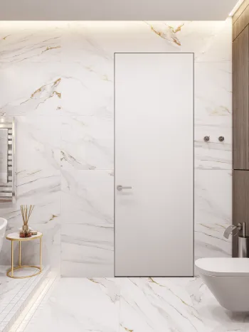 Интерьер ванной с зеркалом на двери  смотреть на Basicdecor