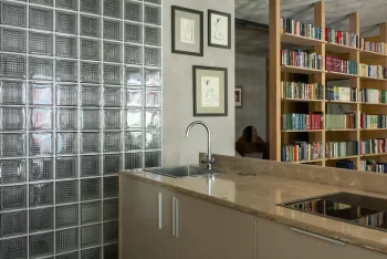 Интерьер cтеклоблоками  смотреть на Basicdecor