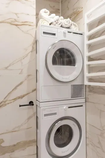 Интерьер ванной с постирочной  смотреть на Basicdecor