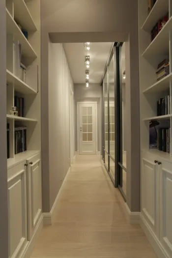 Интерьер коридора c подсветкой в современном стиле смотреть на Basicdecor