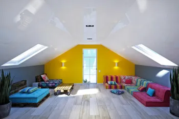 Интерьер c подсветкой в современном стиле смотреть на Basicdecor