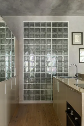 Интерьер cтеклоблоками  смотреть на Basicdecor