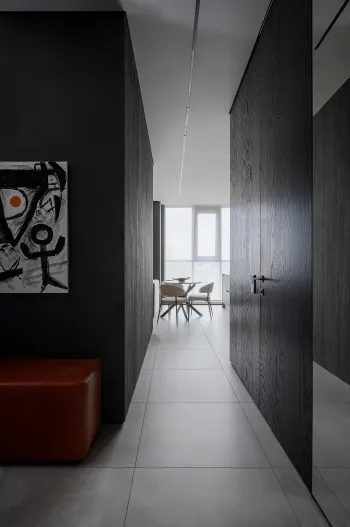 Интерьер коридора с проходной  смотреть на Basicdecor