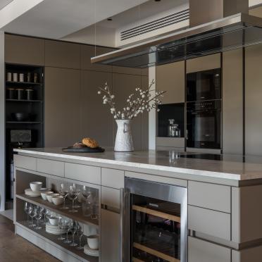 Интерьер кухни в современном стиле смотреть на Basicdecor