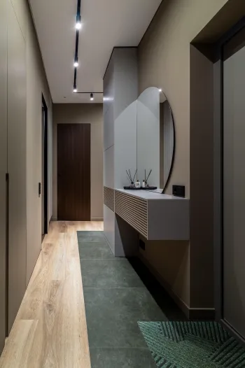 Интерьер прихожей с полом и стенами одного цвета и проходная  смотреть на Basicdecor