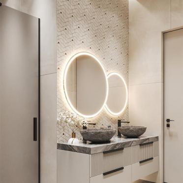 Интерьер ванной с зеркалом на двери и с подсветкой  смотреть на Basicdecor