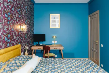 Интерьер спальни cветильниками над кроватью  смотреть на Basicdecor