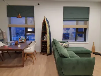 Интерьер с жалюзи  смотреть на Basicdecor