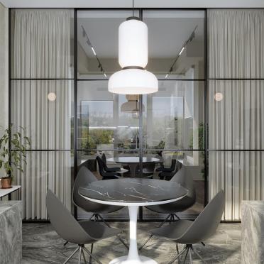 Интерьер балкона cветильниками над столом  смотреть на Basicdecor