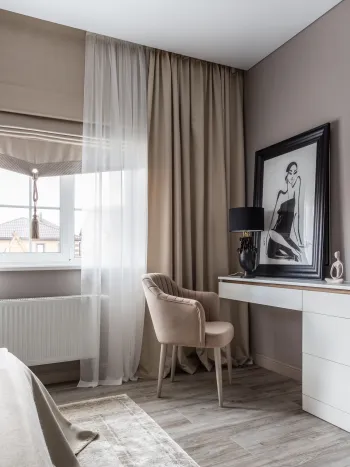 Интерьер спальни с жалюзи  смотреть на Basicdecor