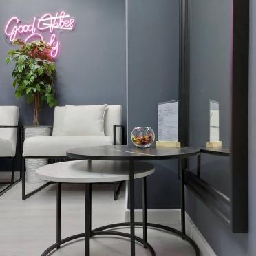 Интерьер офиса c подсветкой  смотреть на Basicdecor