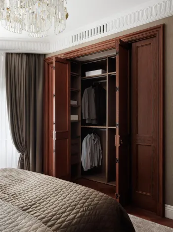 Интерьер спальни с шкафом у кровати  смотреть на Basicdecor