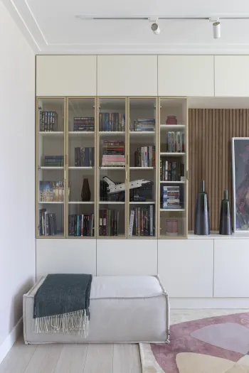 Интерьер с библиотекой  смотреть на Basicdecor