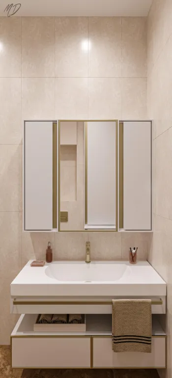 Интерьер ванной с зеркалом на двери  смотреть на Basicdecor