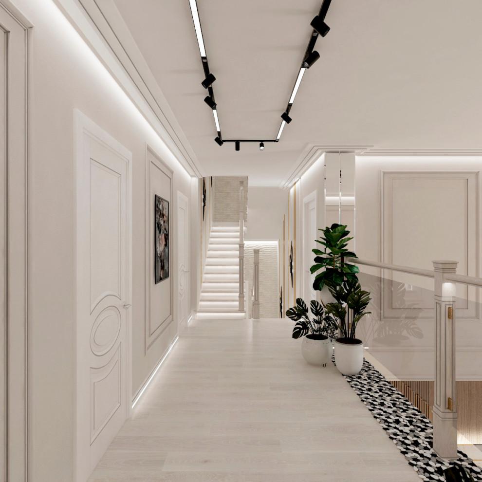 Интерьер коридора с рейками с подсветкой, подсветкой настенной и подсветкой светодиодной в неоклассике