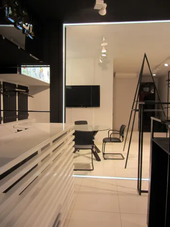 Интерьер кухни c подсветкой  смотреть на Basicdecor
