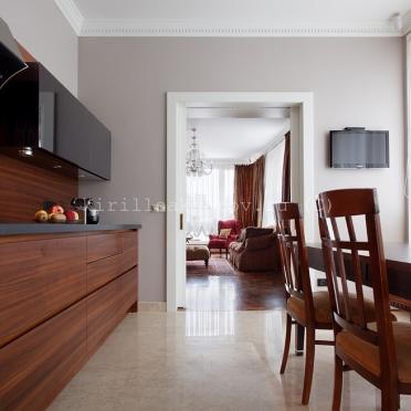 Интерьер кухни в неоклассике смотреть на Basicdecor