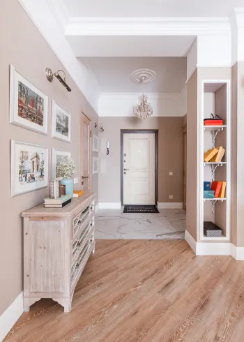 Интерьер с проходной в неоклассике смотреть на Basicdecor