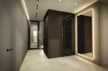 Интерьер прихожей с нишей с подсветкой и с подсветкой  смотреть на Basicdecor