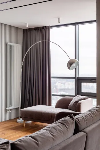 Интерьер гостиной с аркой  смотреть на Basicdecor