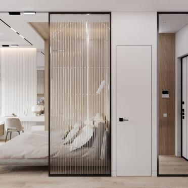 Интерьер прихожей с перегородкой раздвижной и зеркалом на двери  смотреть на Basicdecor